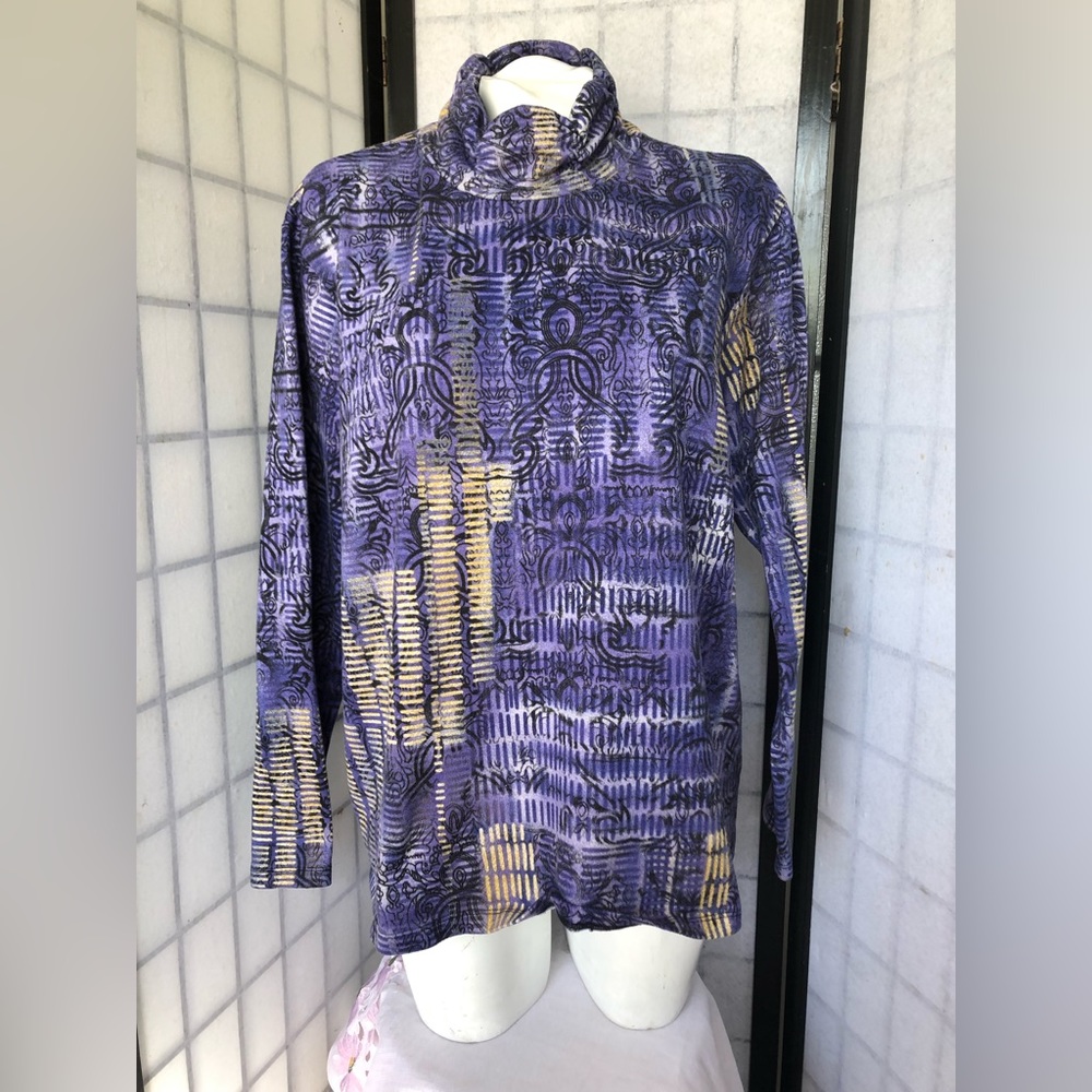 Comfortable long sleeve ladies 3x top, purple with black color